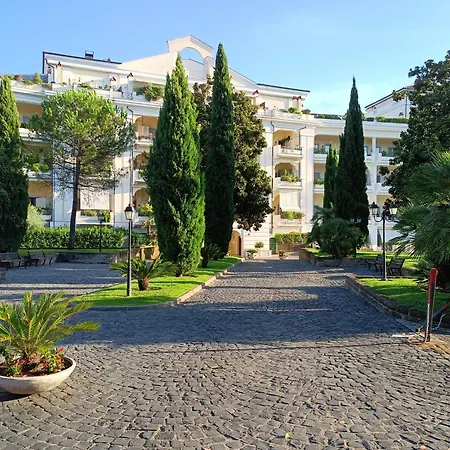 Le Terrazze Della Farnesina Policlinico Gemelli * Rome